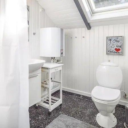 2 Bedroom Amazing In Σπίτι διακοπών